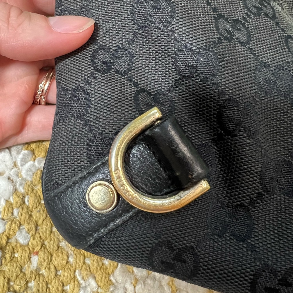 Gucci Abbey Canvas Crossbody - Picture 4 of 17